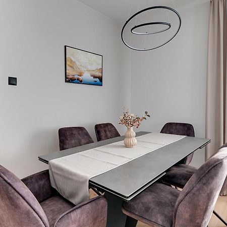 Zajezdnia Wrzeszcz 2 By Grand Apartments Gdansk Exterior foto
