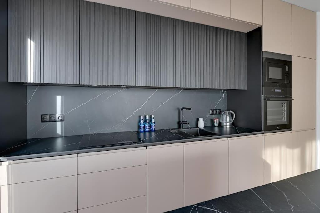 Zajezdnia Wrzeszcz 2 By Grand Apartments Gdansk Exterior foto