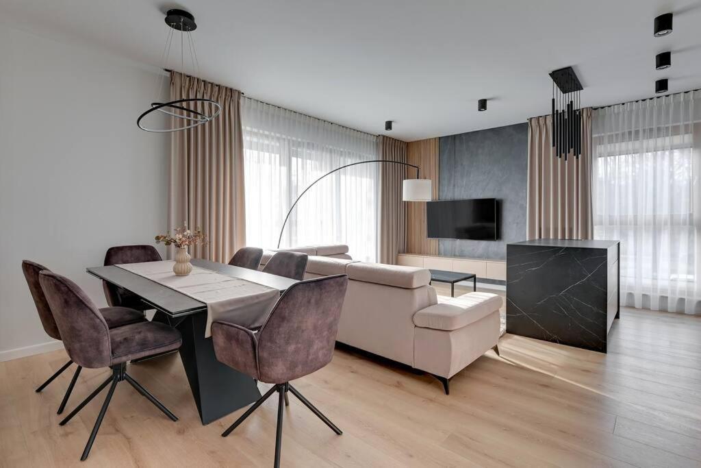 Zajezdnia Wrzeszcz 2 By Grand Apartments Gdansk Exterior foto